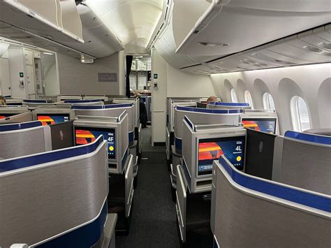 united 787 8 polaris review.